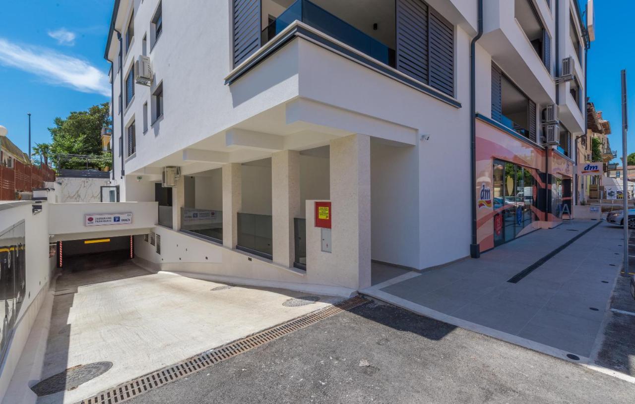 Val Di Sole 2 Apartman Poreč Kültér fotó